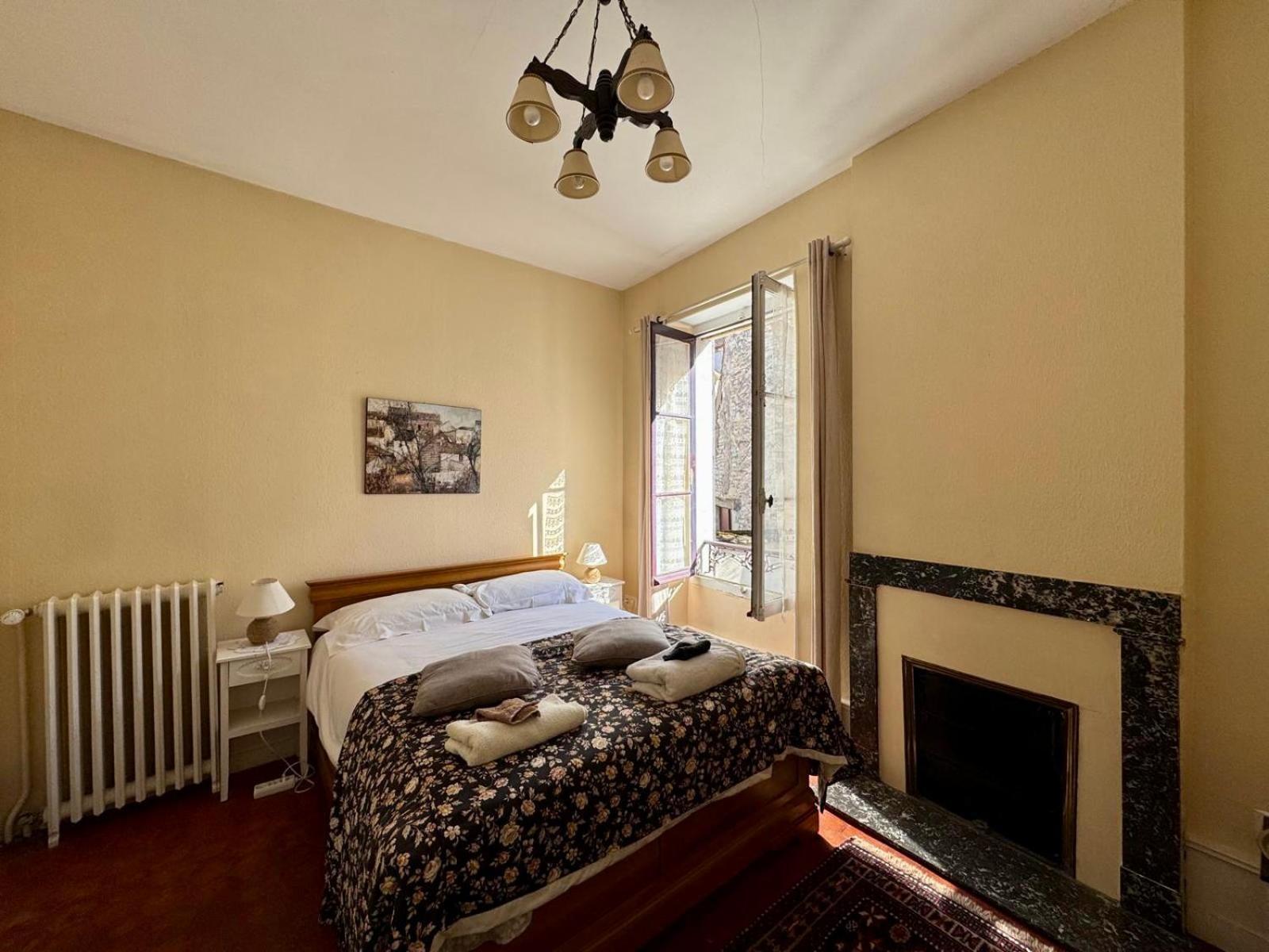 L'Escapade Place Voltaire Vermenton 객실 사진