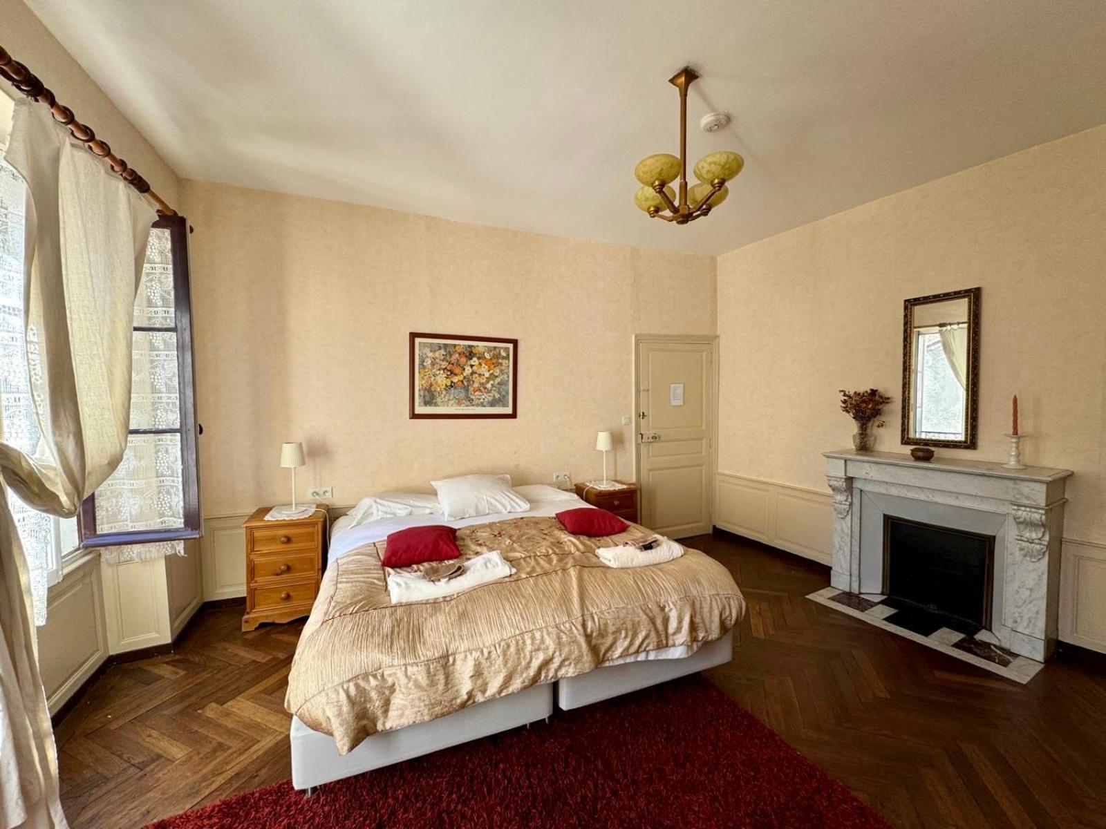 L'Escapade Place Voltaire Vermenton 객실 사진